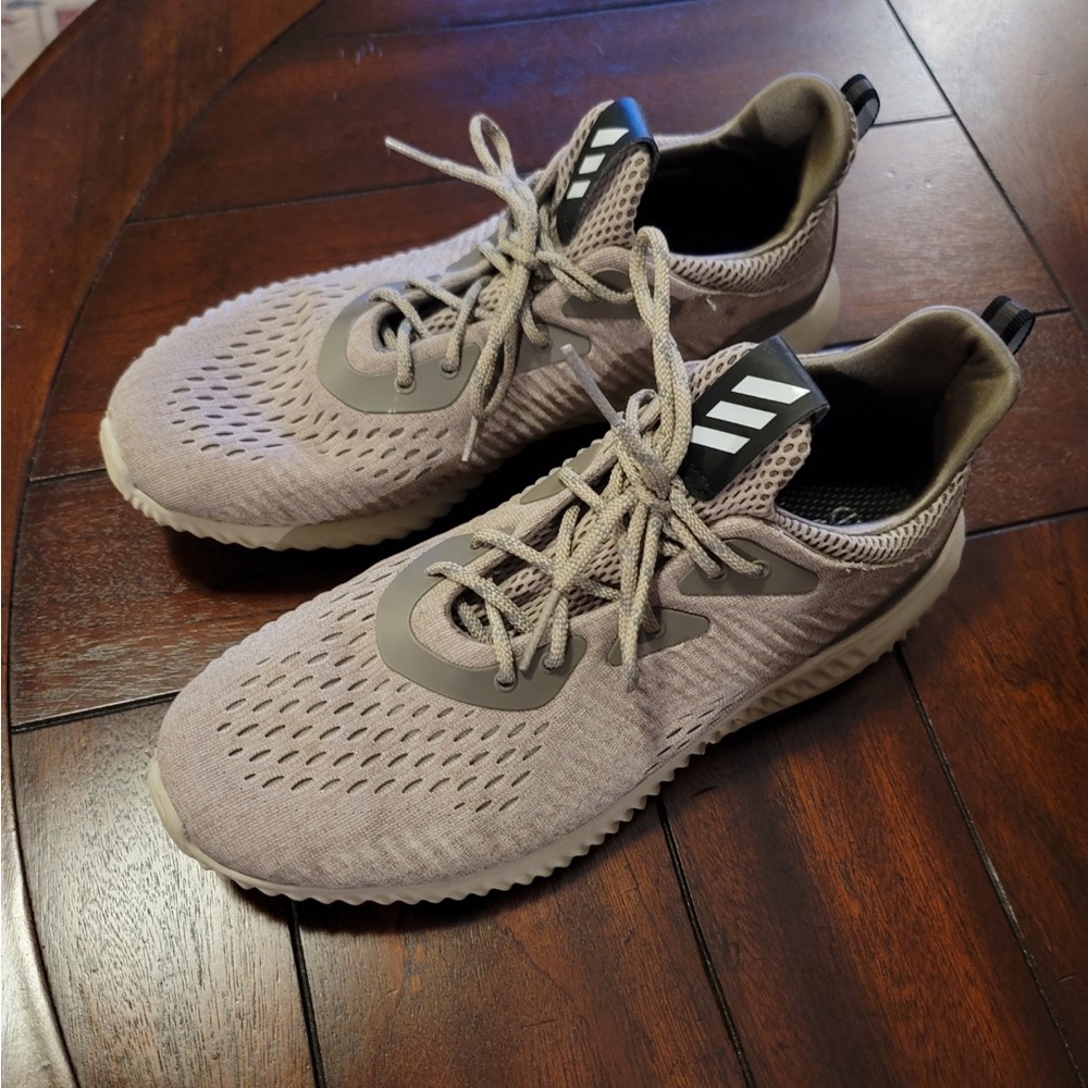 Men’s Adidas Alpha Bounce Running Shoe 9